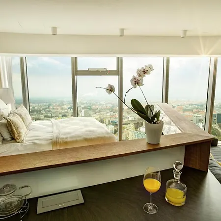 Sky Tower Apartment *