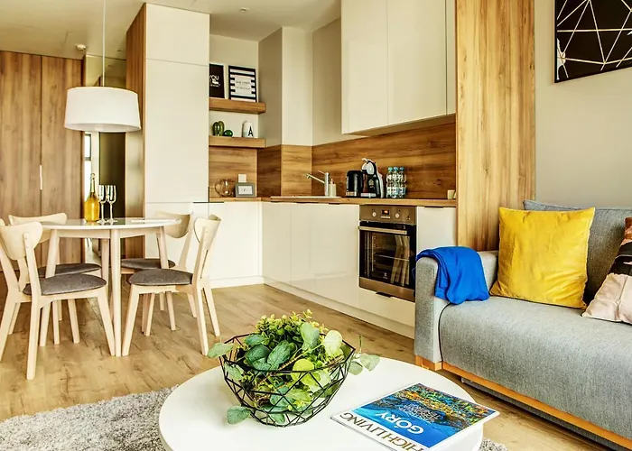 Sky Tower Apartment *