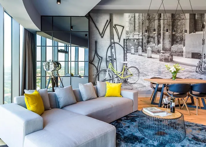 Sky Tower Apartment *